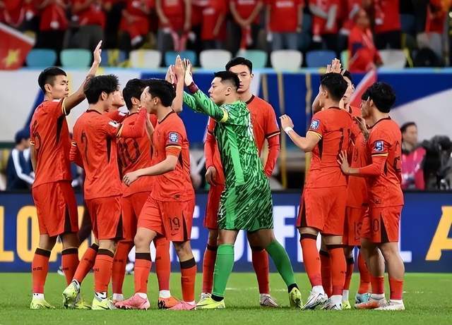 bwYXK, 踢的队伍, 接未来的大